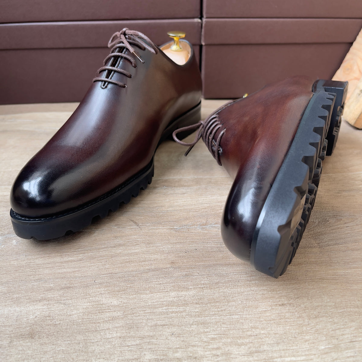 Chaussure à lacet en cuir marron semelle commando Ref -Ad9
