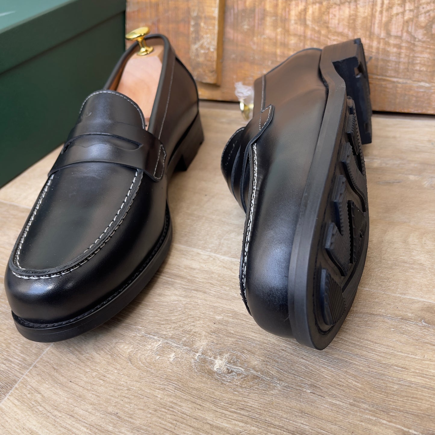Mocassin Cuir Noir — Semelle Commando