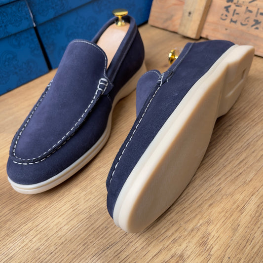 Mocassin en daim bleu—semelle gomme—Ref AP9