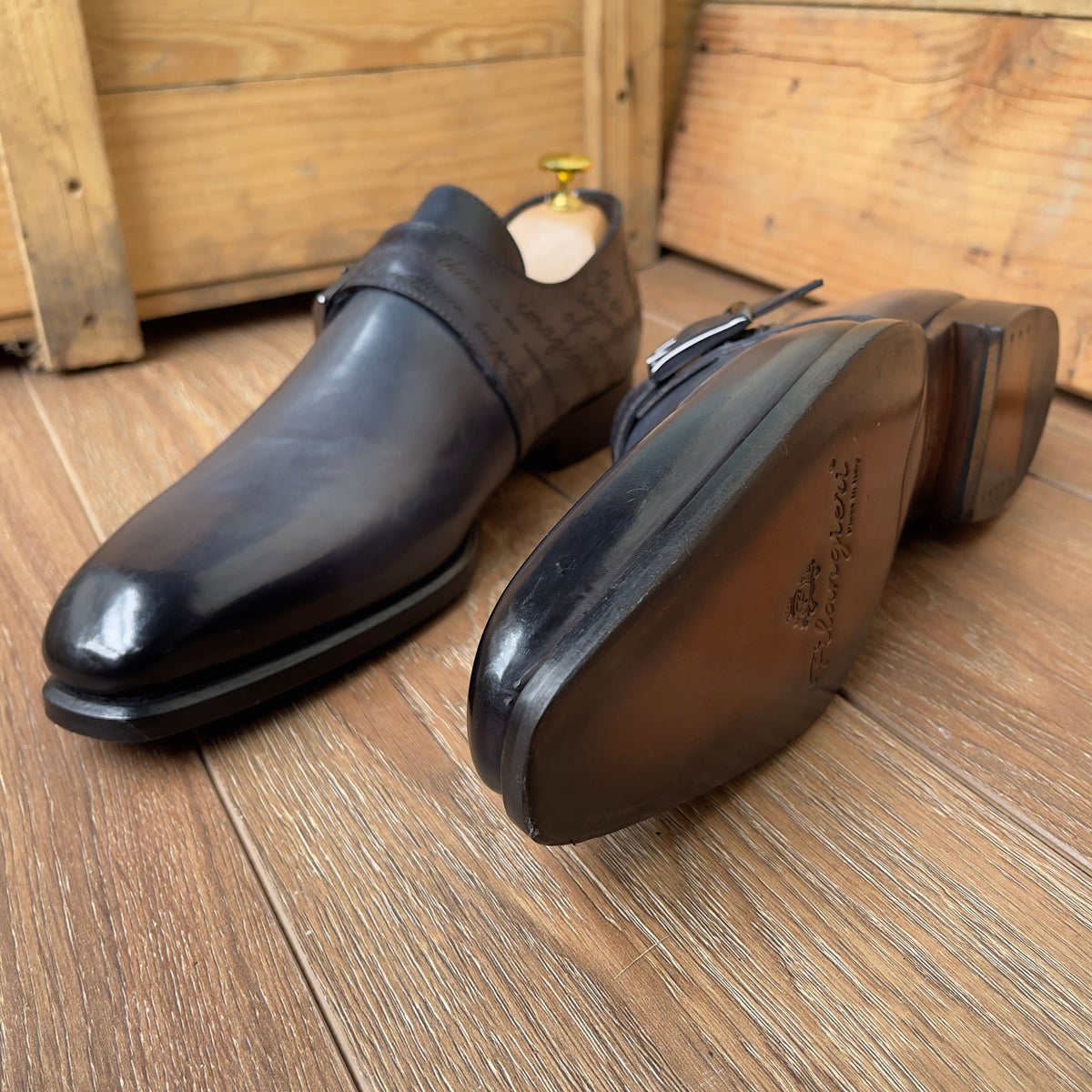 Soulier consulte en cuir gris semelle cuir—Ref DM1