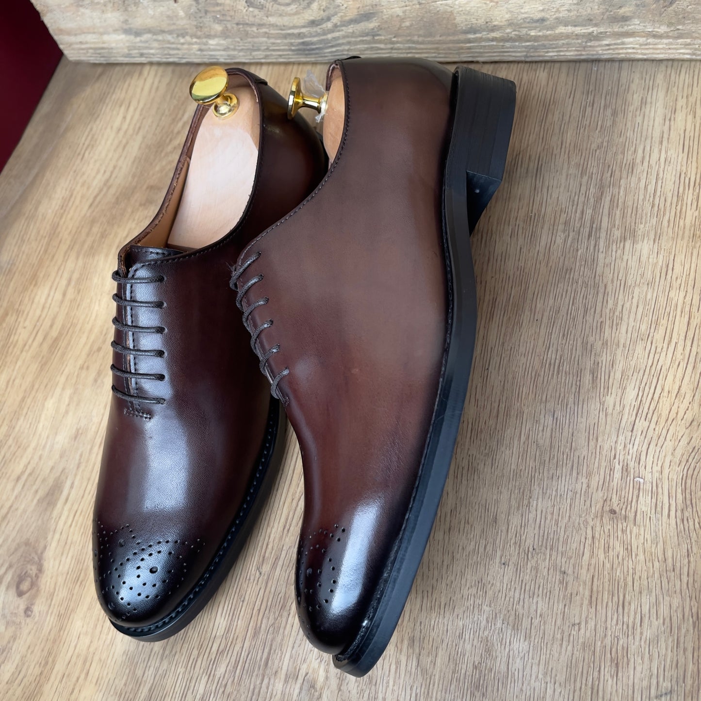 Chaussure à lacet en cuir marron semelle sèmelle gomme—Ref MD15