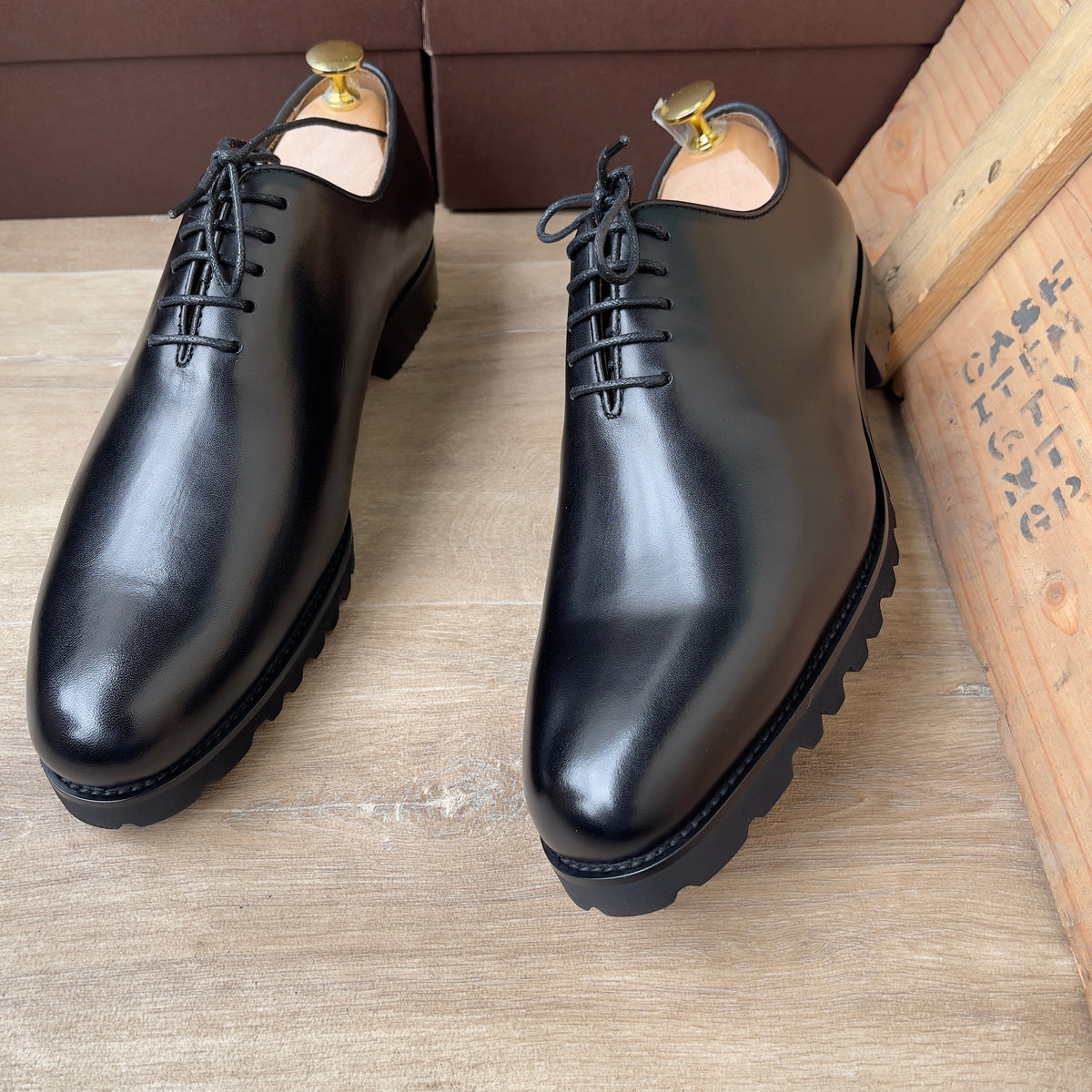 Chaussure à lacet en cuir noir semelle commando Ref-Ad8