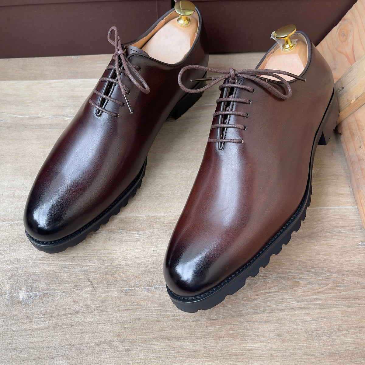 Chaussure à lacet en cuir marron semelle commando Ref -Ad9