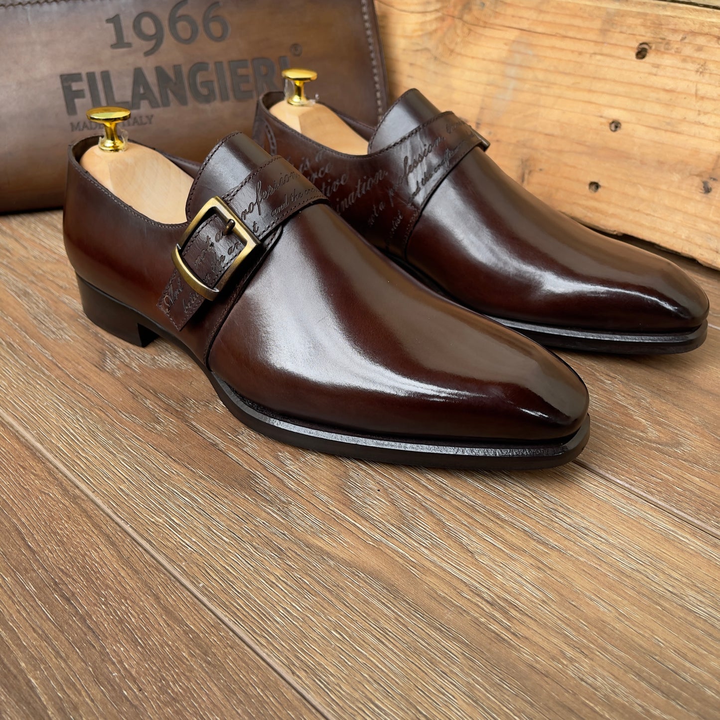 Soulier consulte en cuir marron semelle cuir—DM3