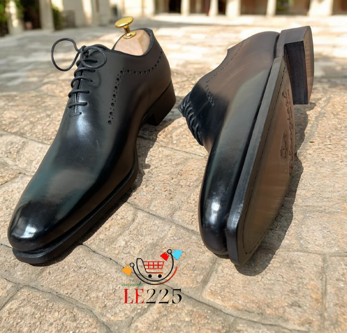 Soulier à lacet en cuir noir semelle cuir—Ref DM7