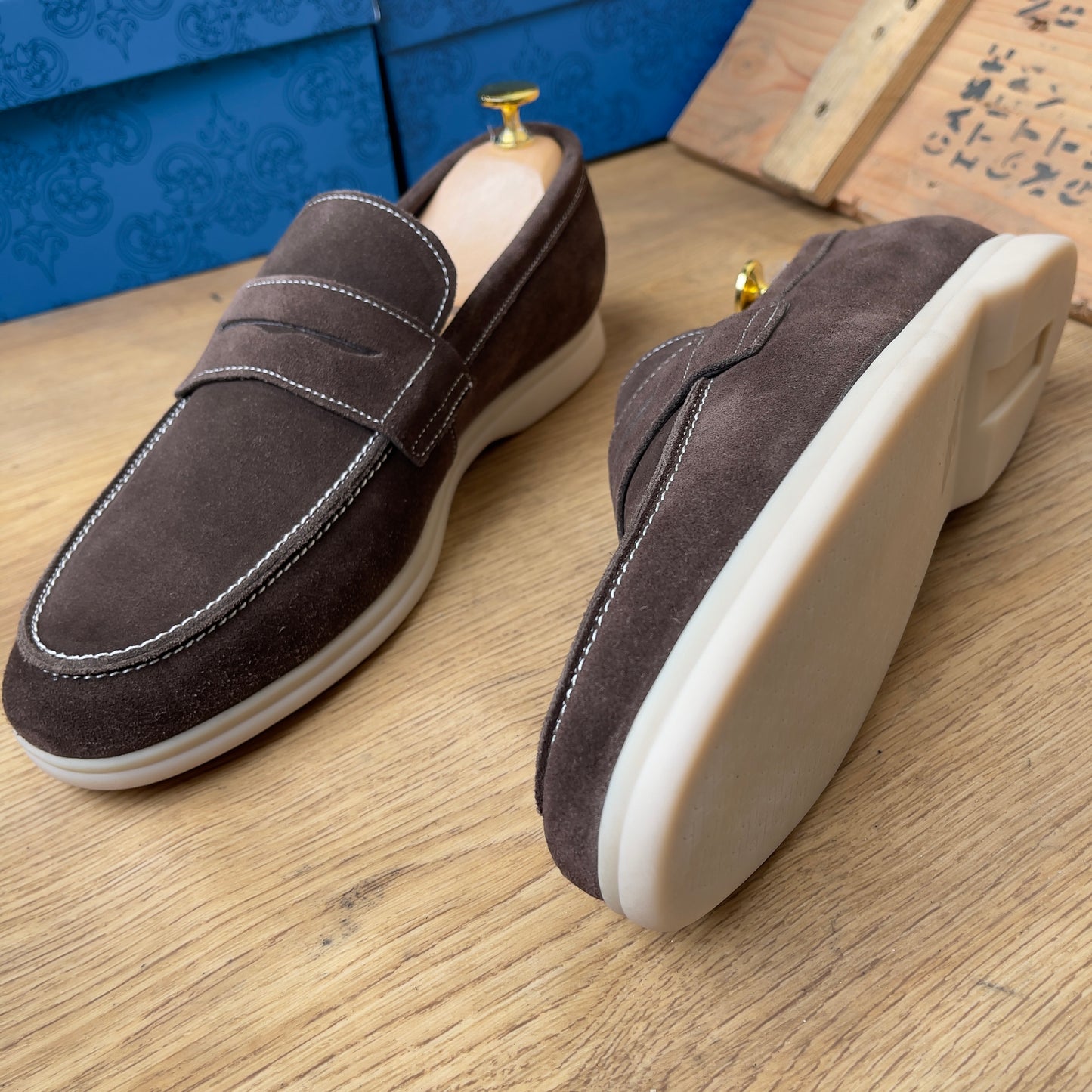 Mocassin daim marron—semelle gomme—Ref AP3