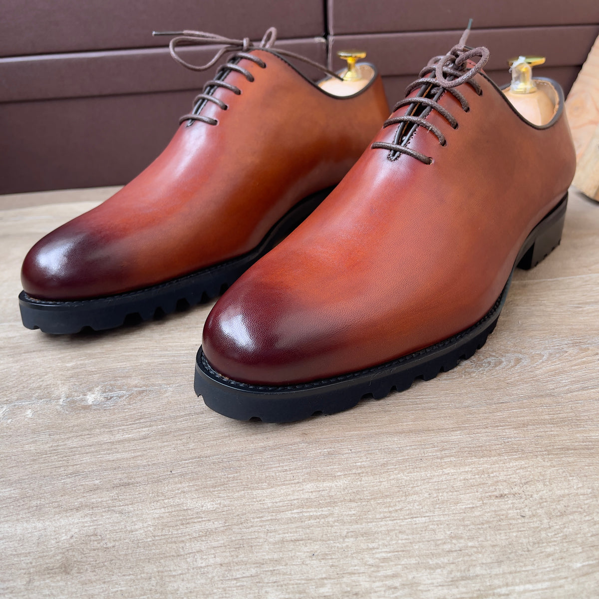 Chaussure a lacet en cuir marron semelle commando Ref-Ad13