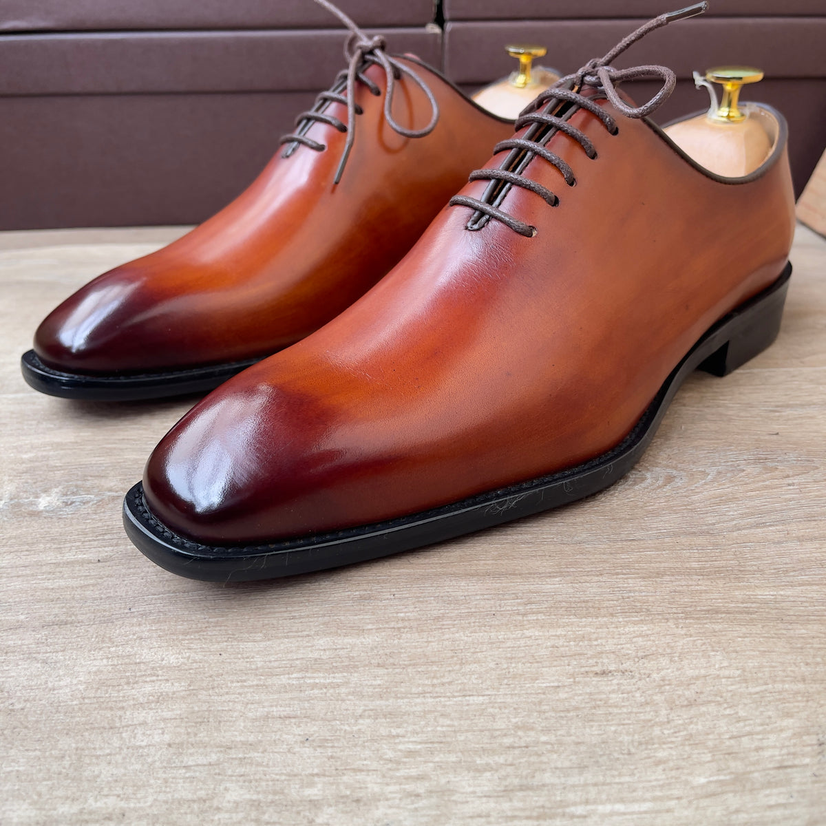 Soulier à lacet en cuir marron clair RefAd 24