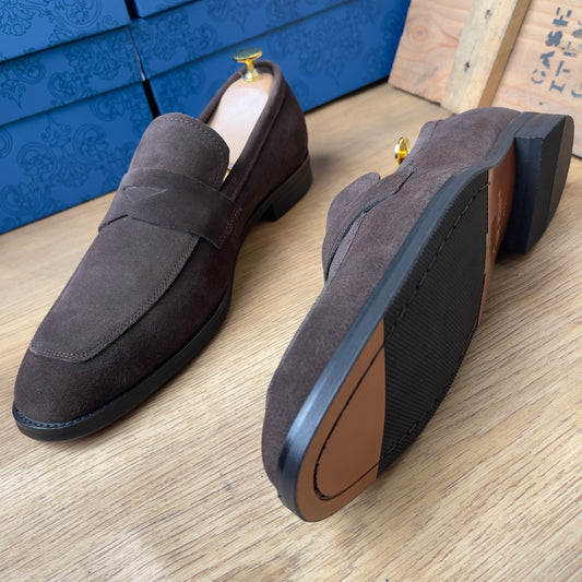 Mocassin en daim marron—semme basse—Ref AP13
