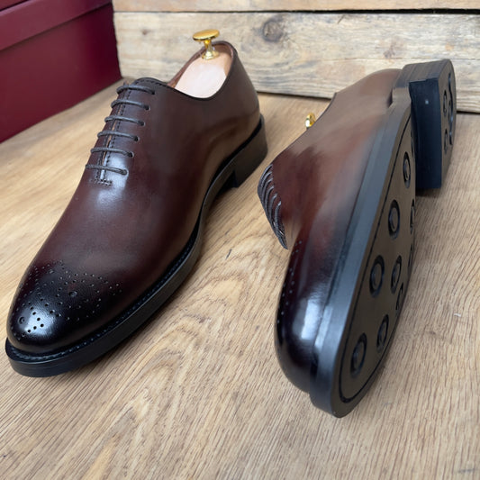 Chaussure à lacet en cuir marron semelle sèmelle gomme—Ref MD15