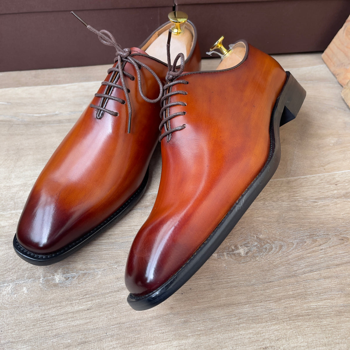 Soulier à lacet en cuir marron clair RefAd 24