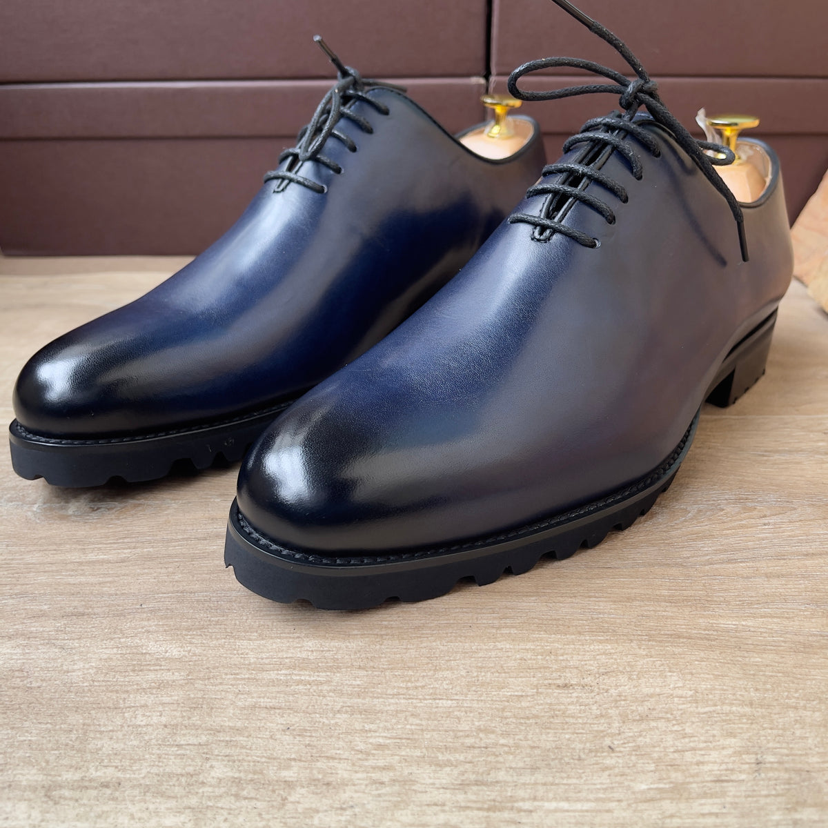 Chaussure à lacet en cuir bleu semelle commando Ref-Ad11