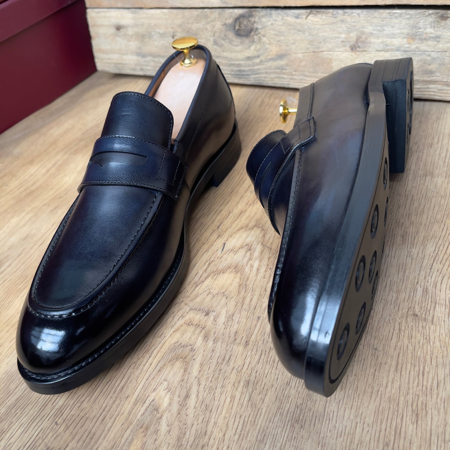 Mocassin en cuir bleu semelle gomme—Ref MD16