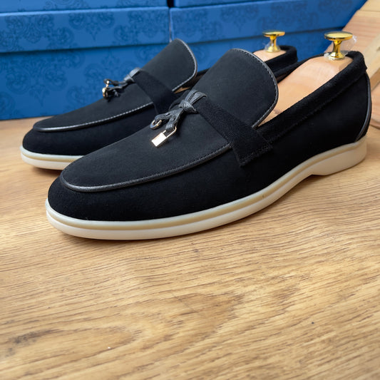 Mocassin daim noir—semelle gomme—Ref AP4