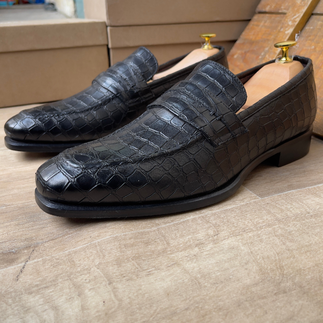 Mocassin en cuir croco semelle cuir—Ref DM5