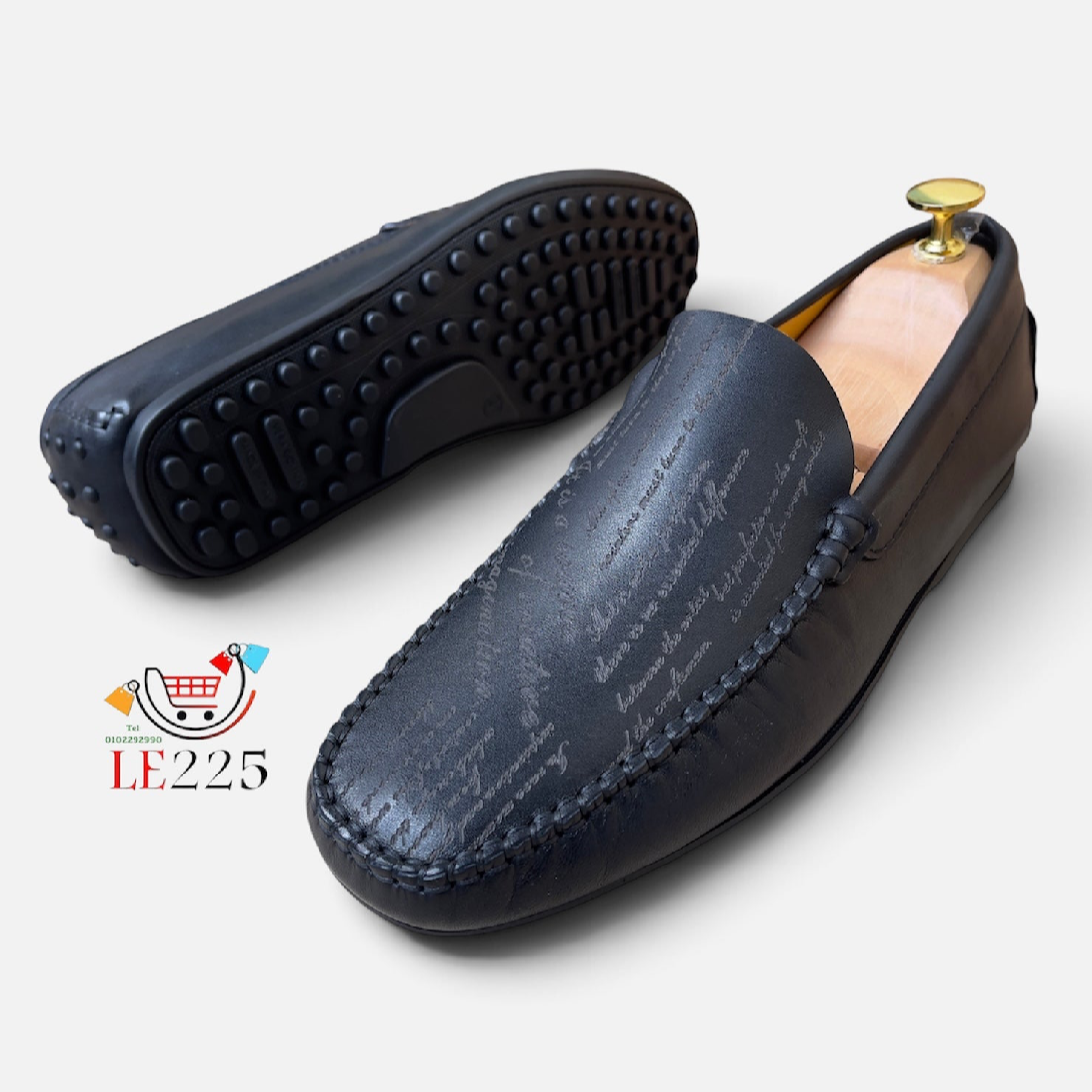 Mocassin en cuir noir imprimé semelle gomme—Ref DM12