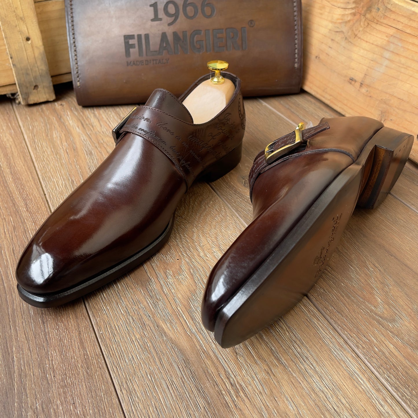 Soulier consulte en cuir marron semelle cuir—DM3