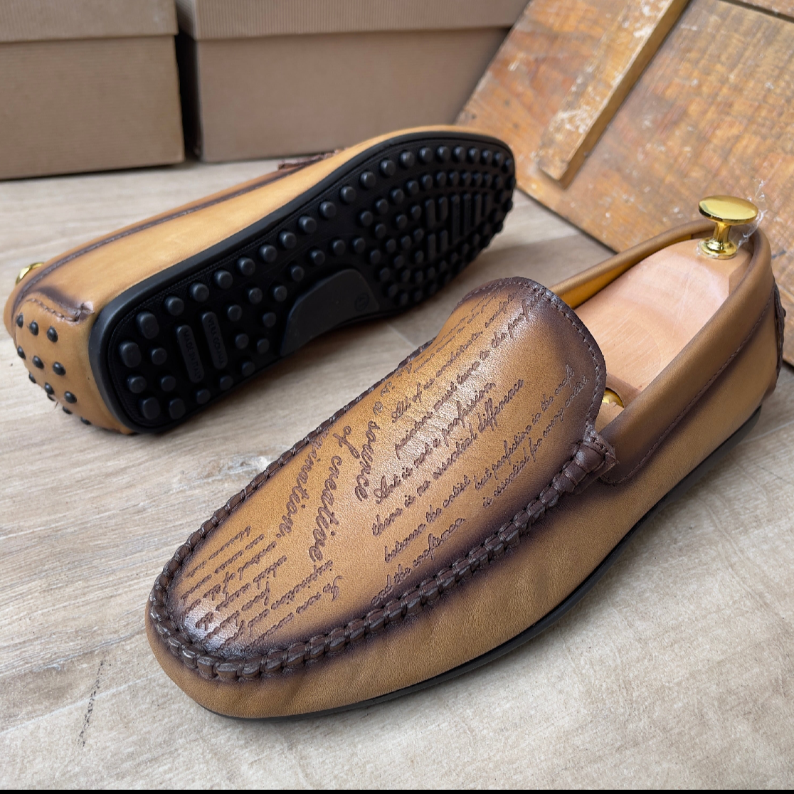 Mocassins marron clair en cuir imprimé semelle gomme—Ref DM10
