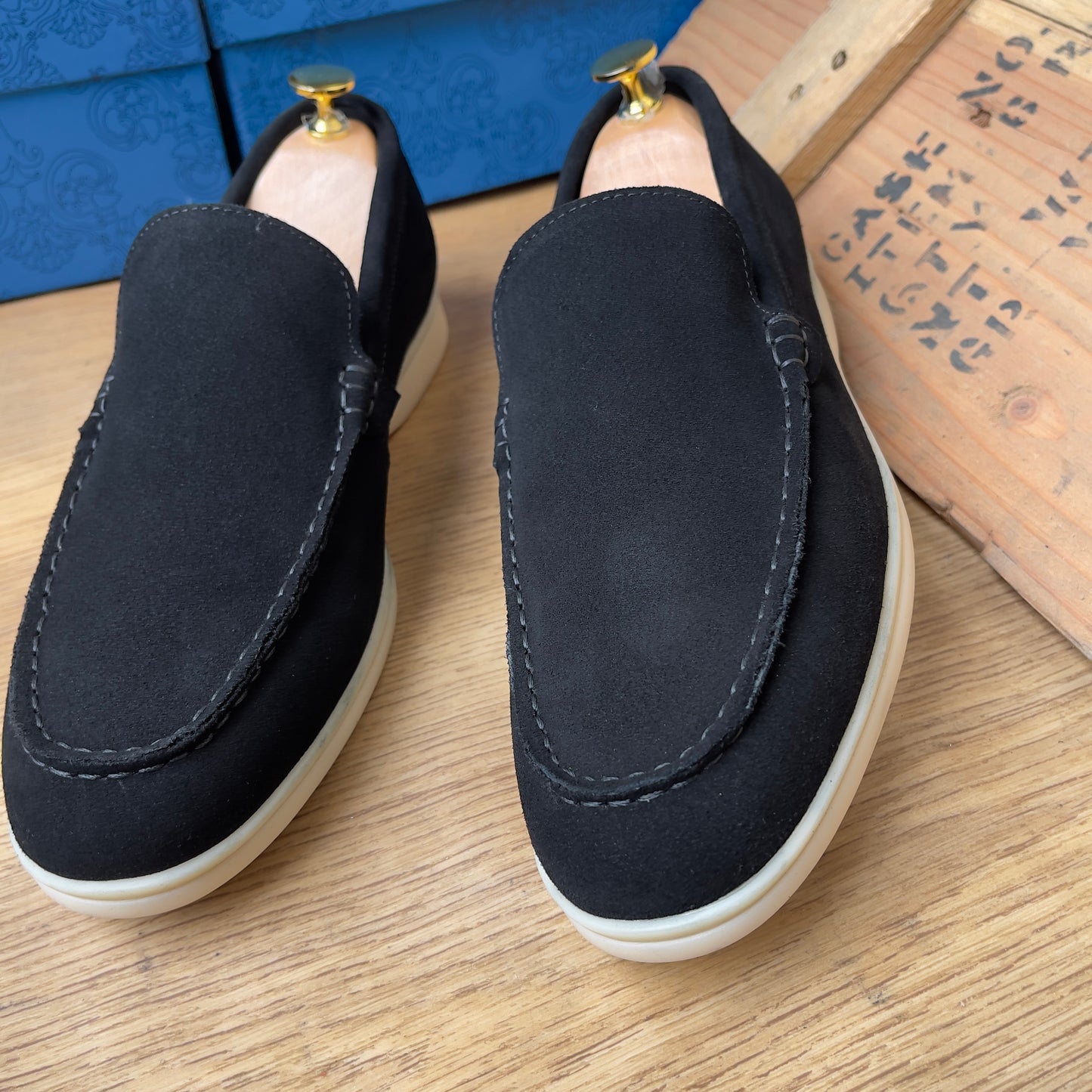 Mocassin daim noir —semelle gomme—Ref AP2