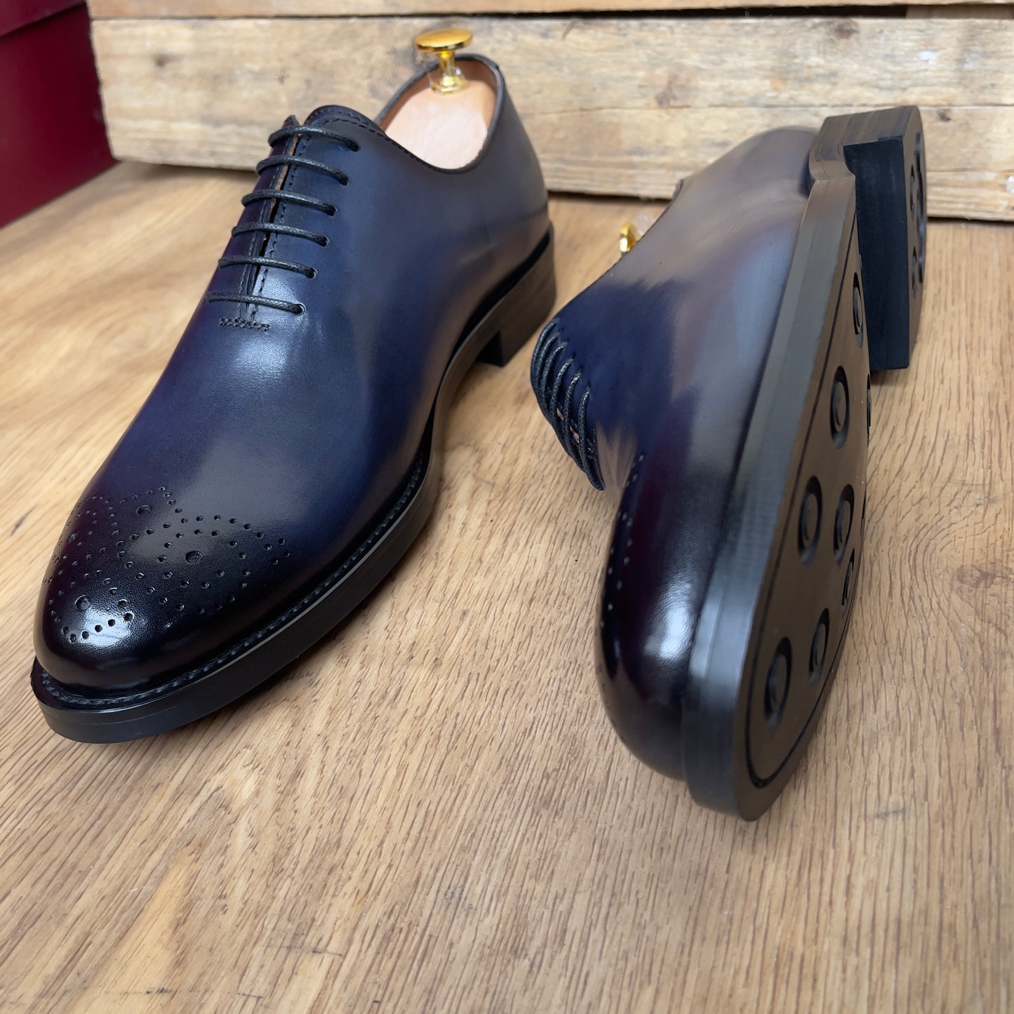 Chaussure à lacet en cuir bleu semelle gomme—Ref MD 3
