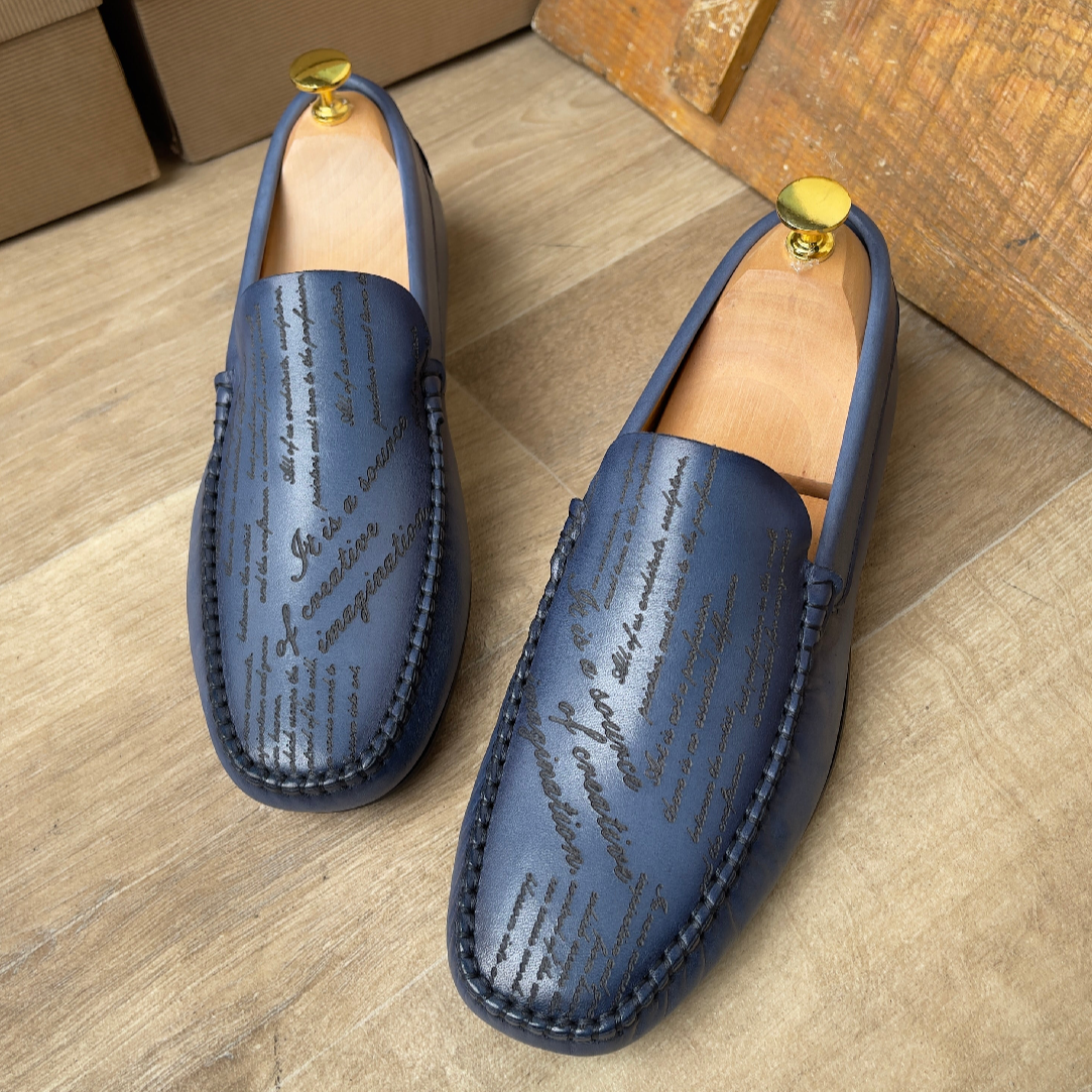 Mocassin bleu en cuir imprimé semelle gomme—Ref DM9
