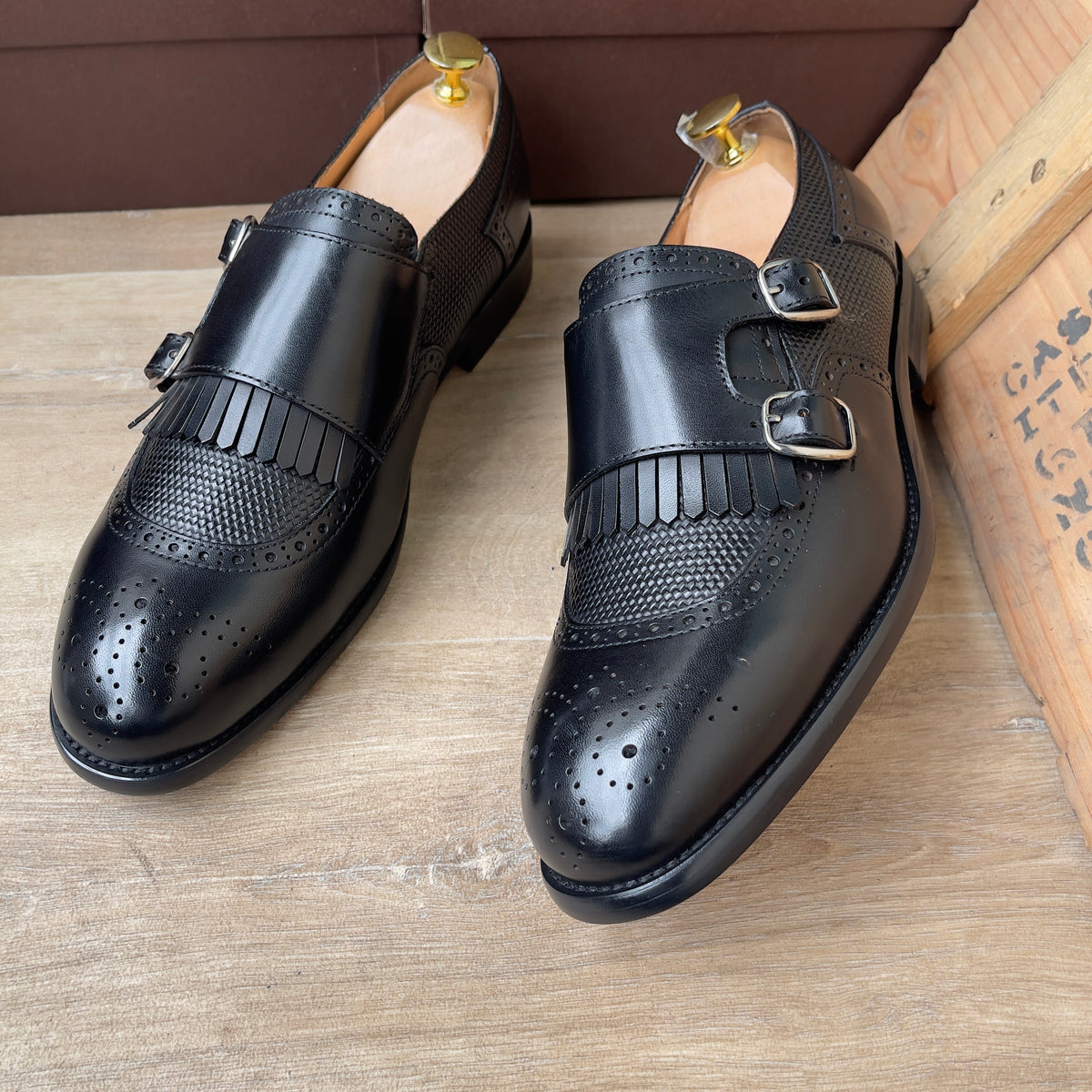 Soulier biboucle en cuir Ref-Ad10