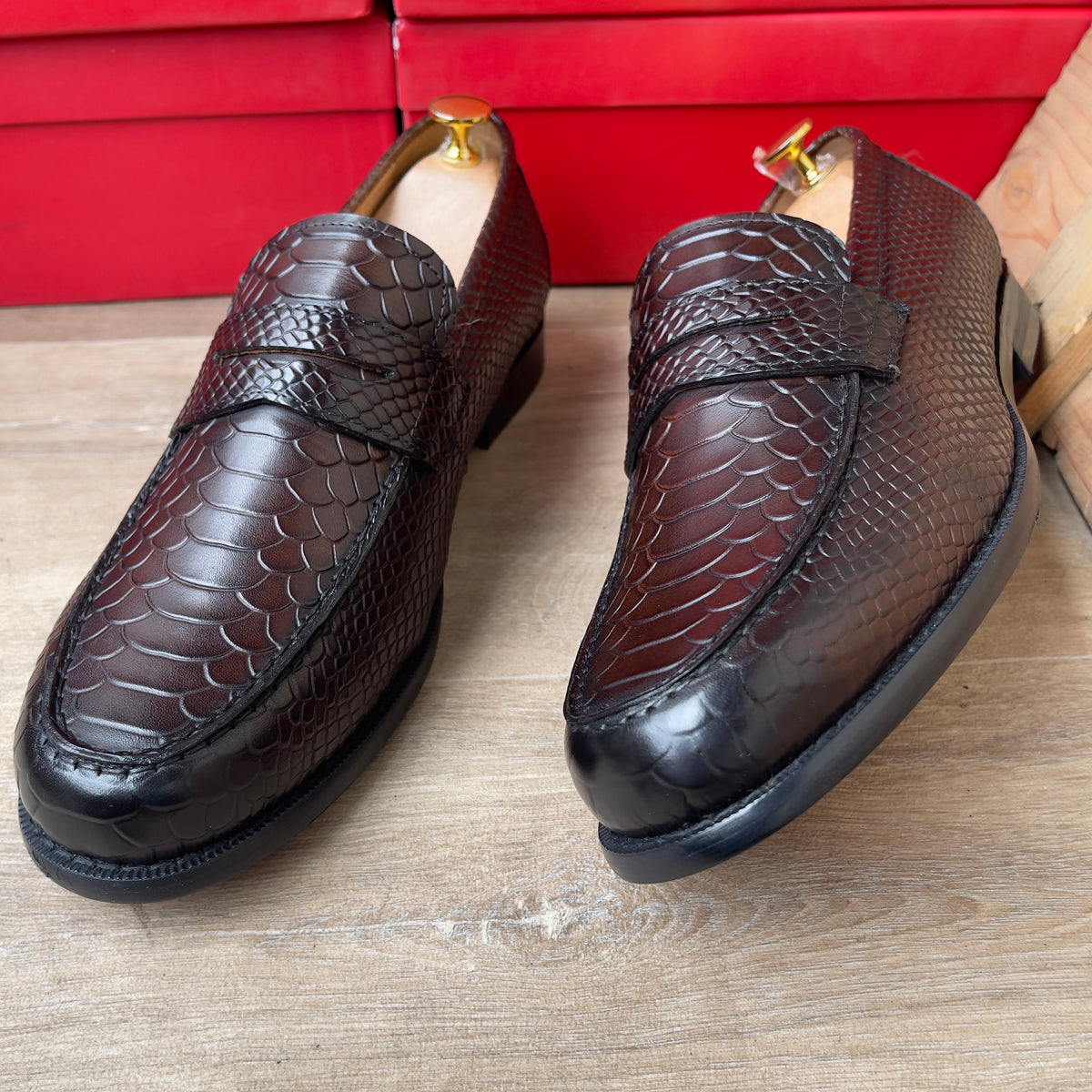 Mocassin en cuir style croco marron café Ref-Ad5