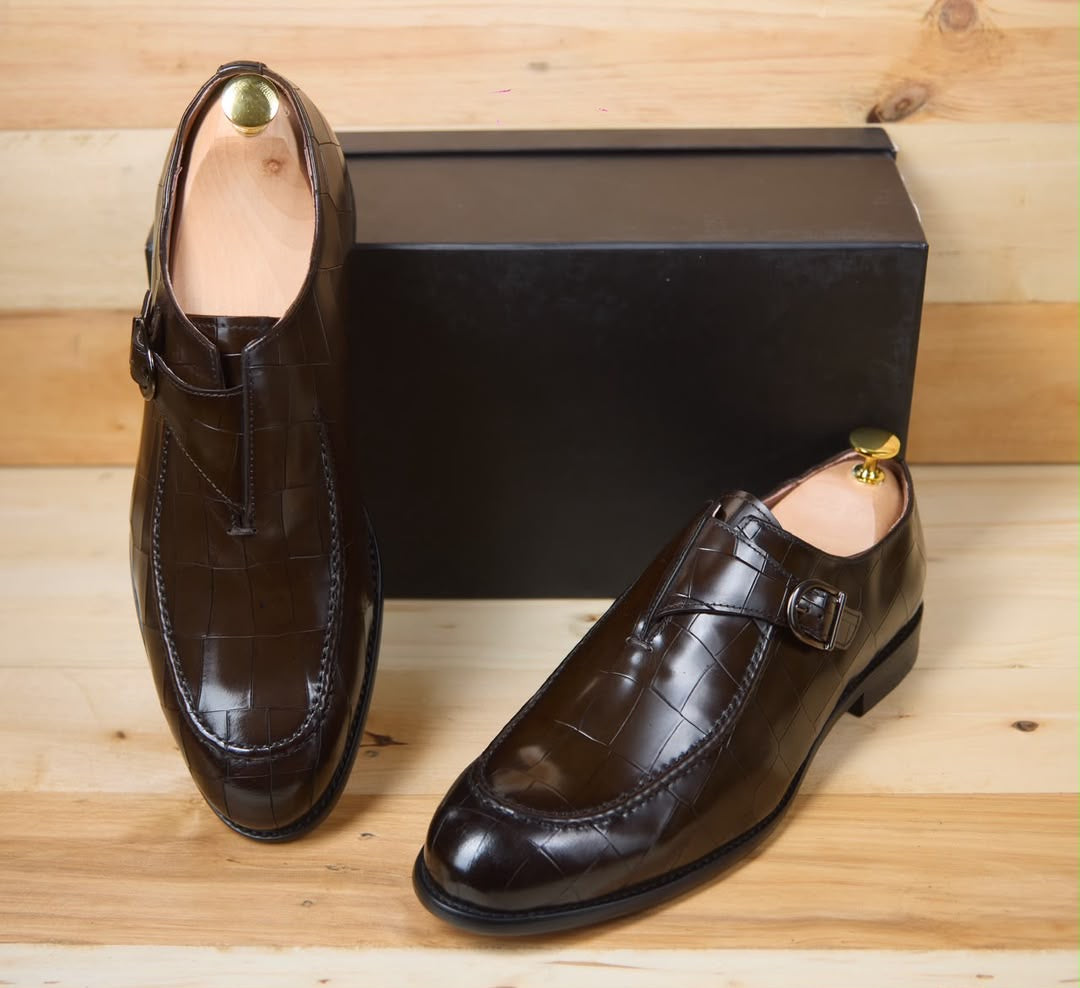 Chaussure à boucle en cuir marron et noir —Ref.KS4